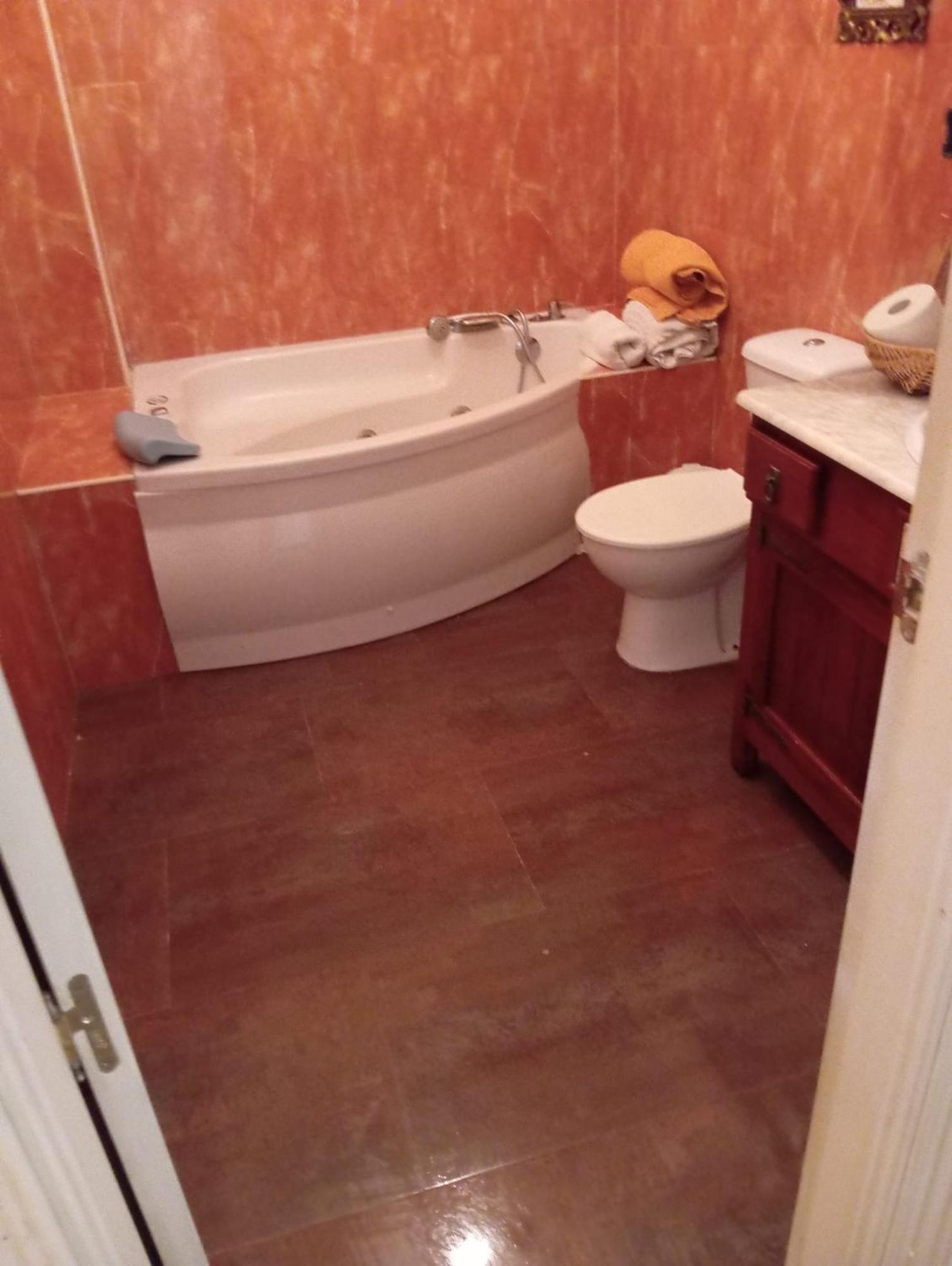 Apartamento En Pleno Centro De Marchena 3 Dormitorios 3 Banos Privados Eksteriør billede