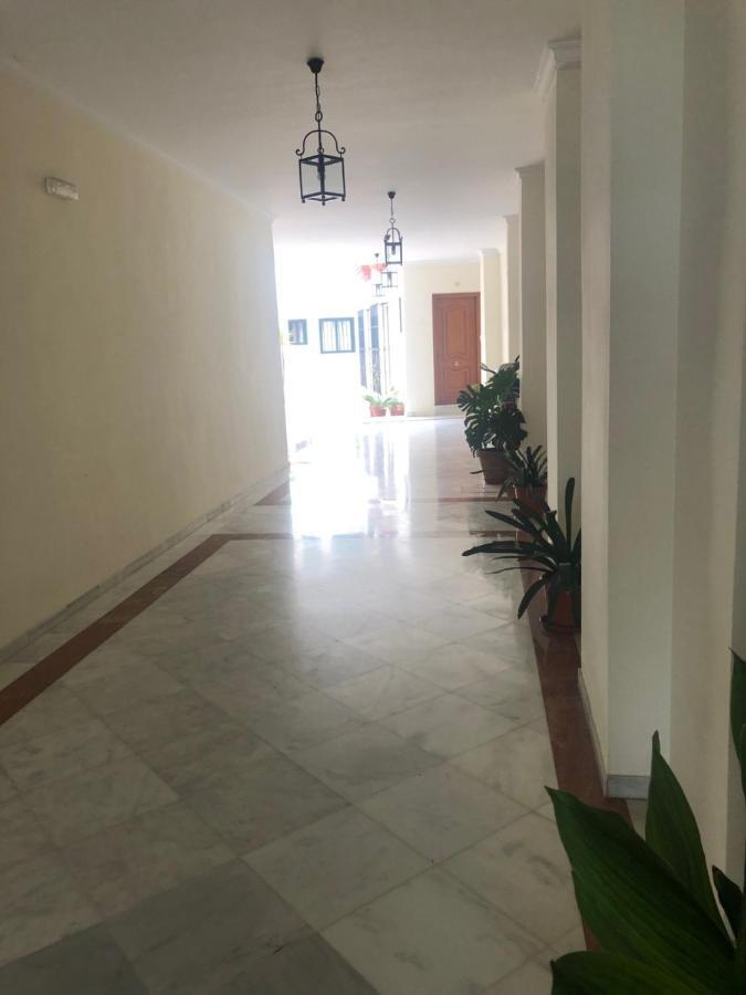 Apartamento En Pleno Centro De Marchena 3 Dormitorios 3 Banos Privados Eksteriør billede
