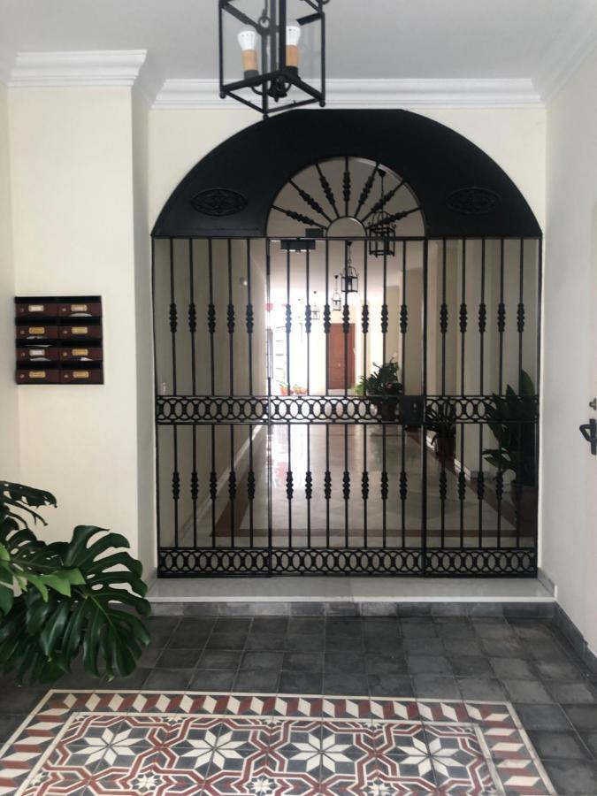Apartamento En Pleno Centro De Marchena 3 Dormitorios 3 Banos Privados Eksteriør billede