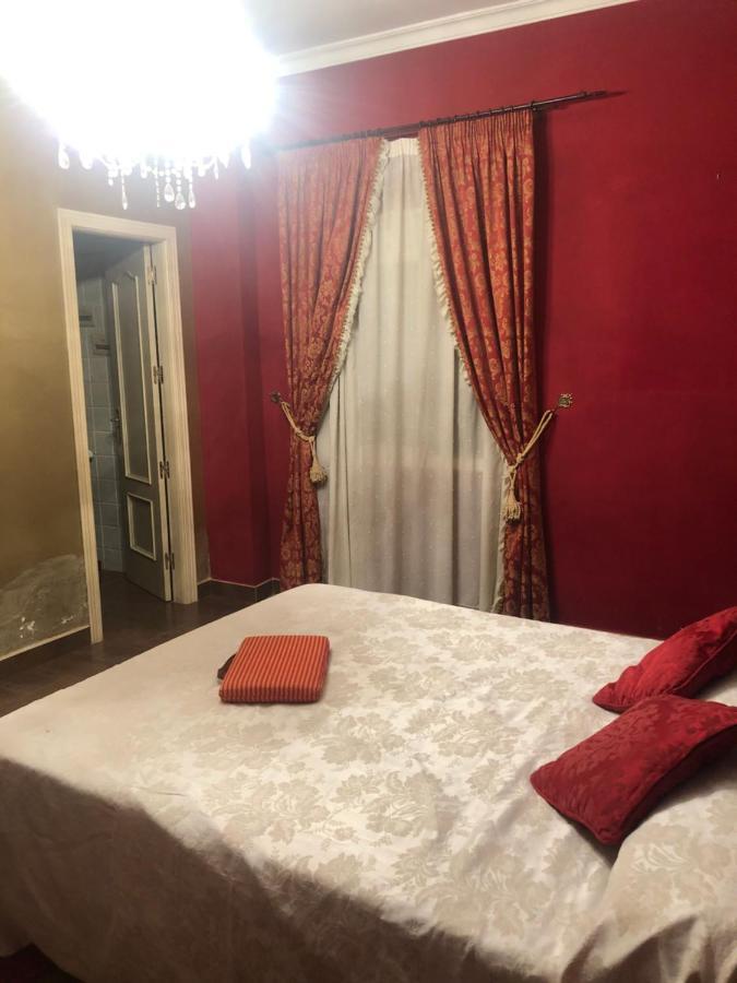 Apartamento En Pleno Centro De Marchena 3 Dormitorios 3 Banos Privados Eksteriør billede